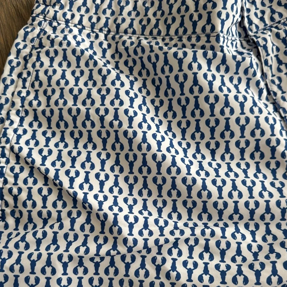 NWT Vineyard Vines Navy & White Lobster Print Swim Trunks - Picture 4 of 5